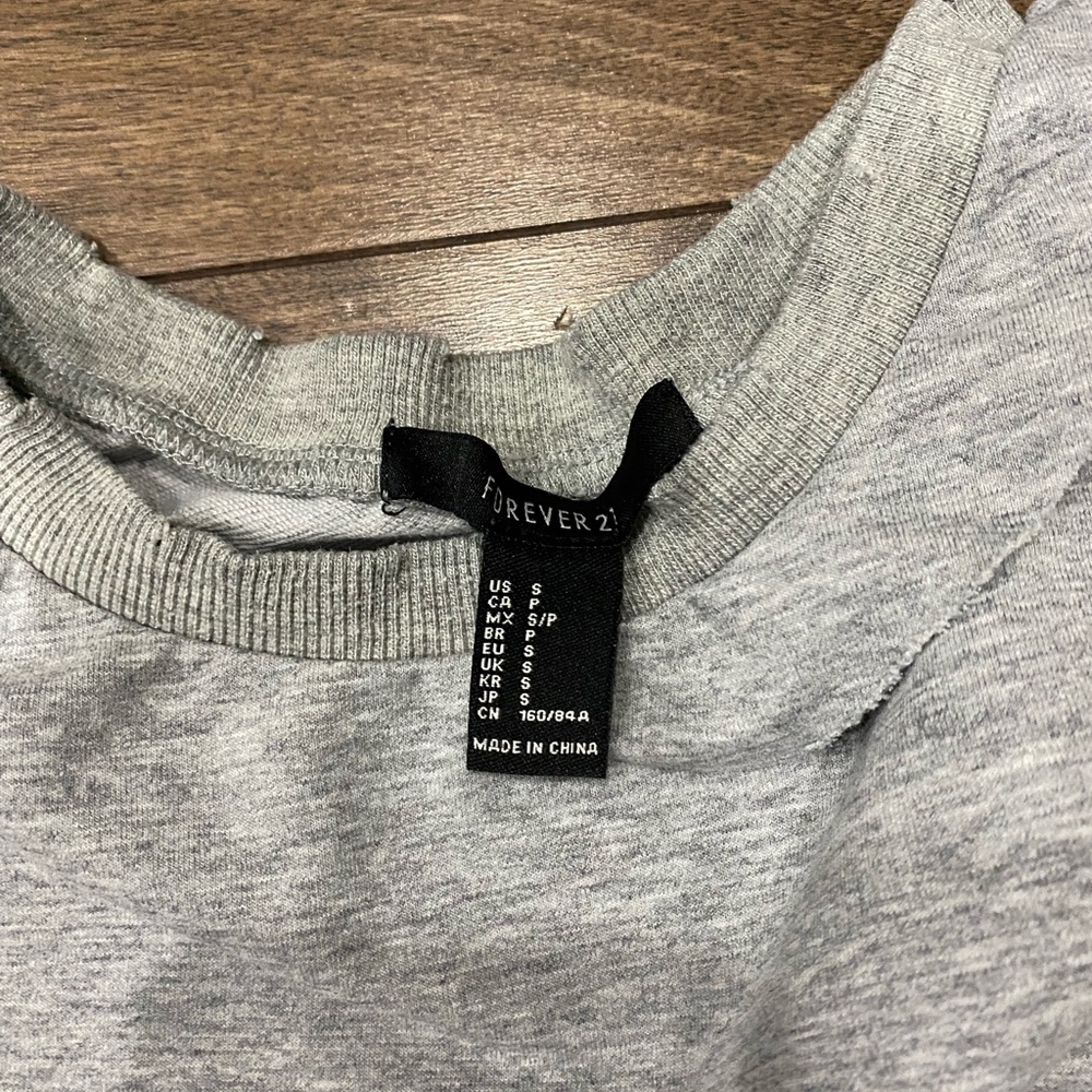 Forever21 gray sweatshirt